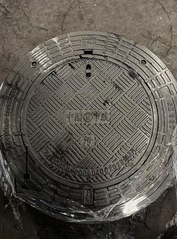 工业园区球墨铸铁防沉降井盖展示